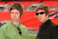 Noel & Liam Gallagher — Wembley Canvas Print
